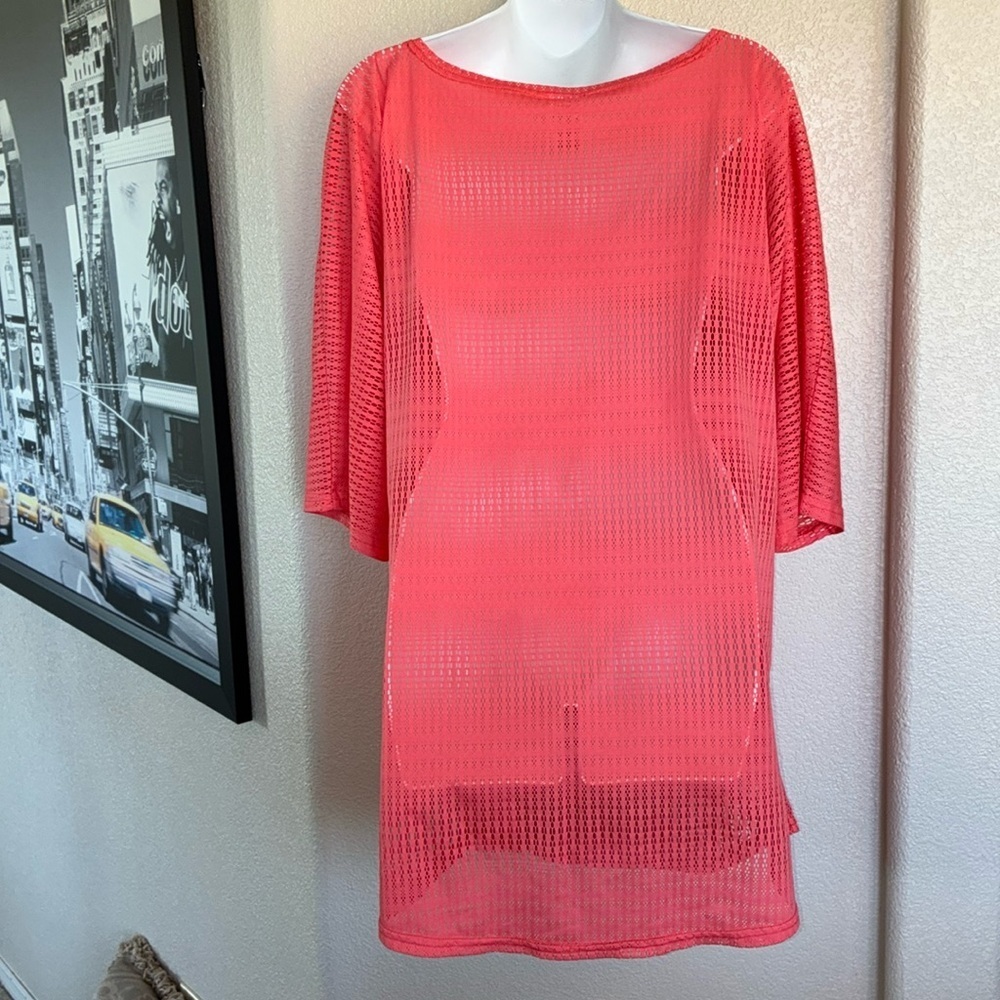 O’neill tee coverup, women's M, loose weave mesh, sheer. EUC - Picture 6 of 13